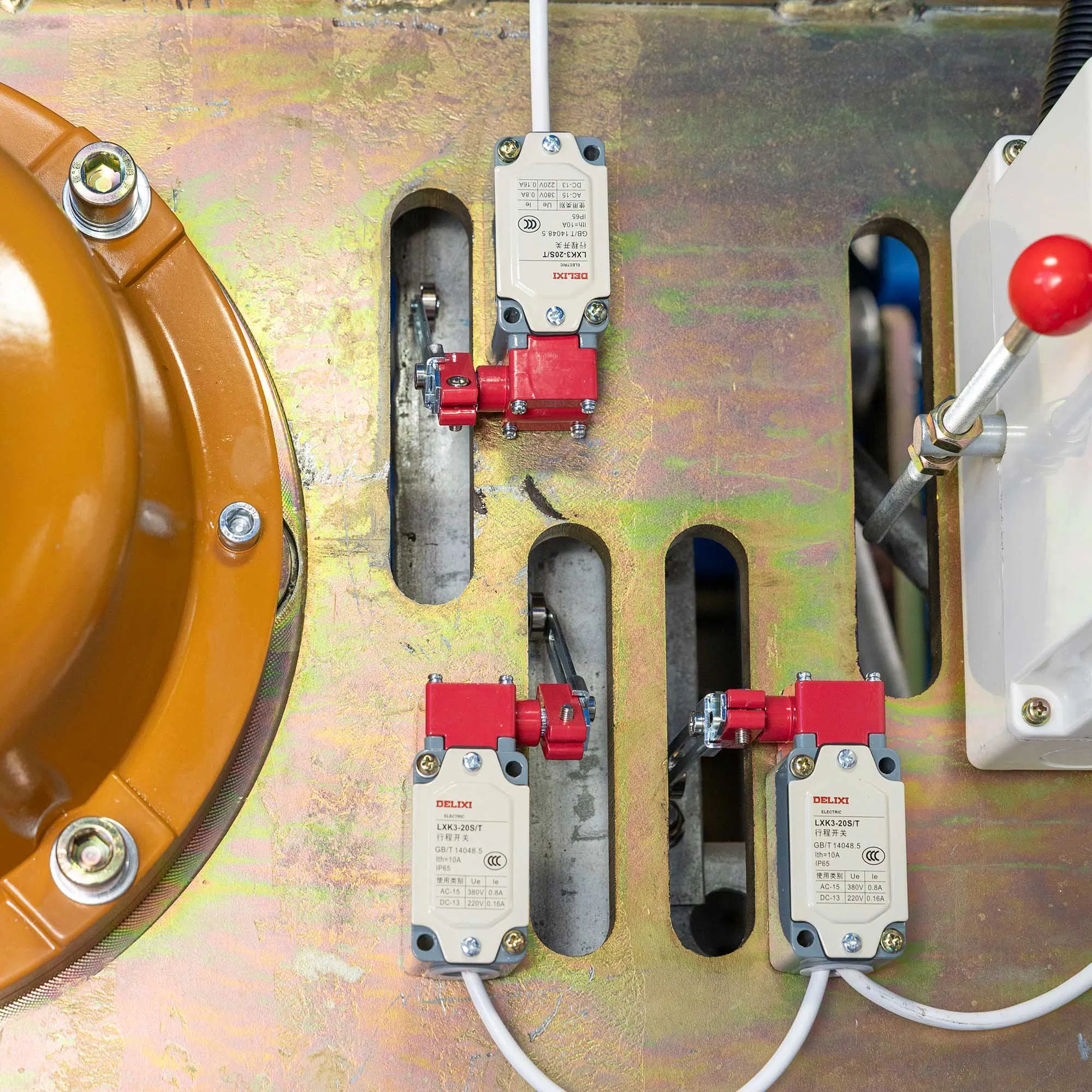 Sc200/200 Passenger and Freight Hoist Cargo Building Lift Machine Used or New Construction Elevator