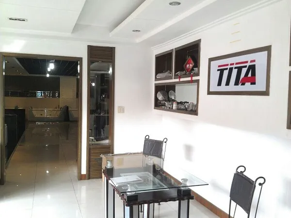 Showroom Overview 1