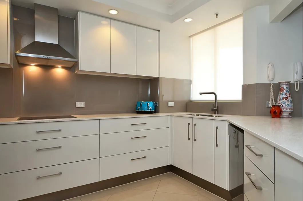 Kitchen Cabinet with Island