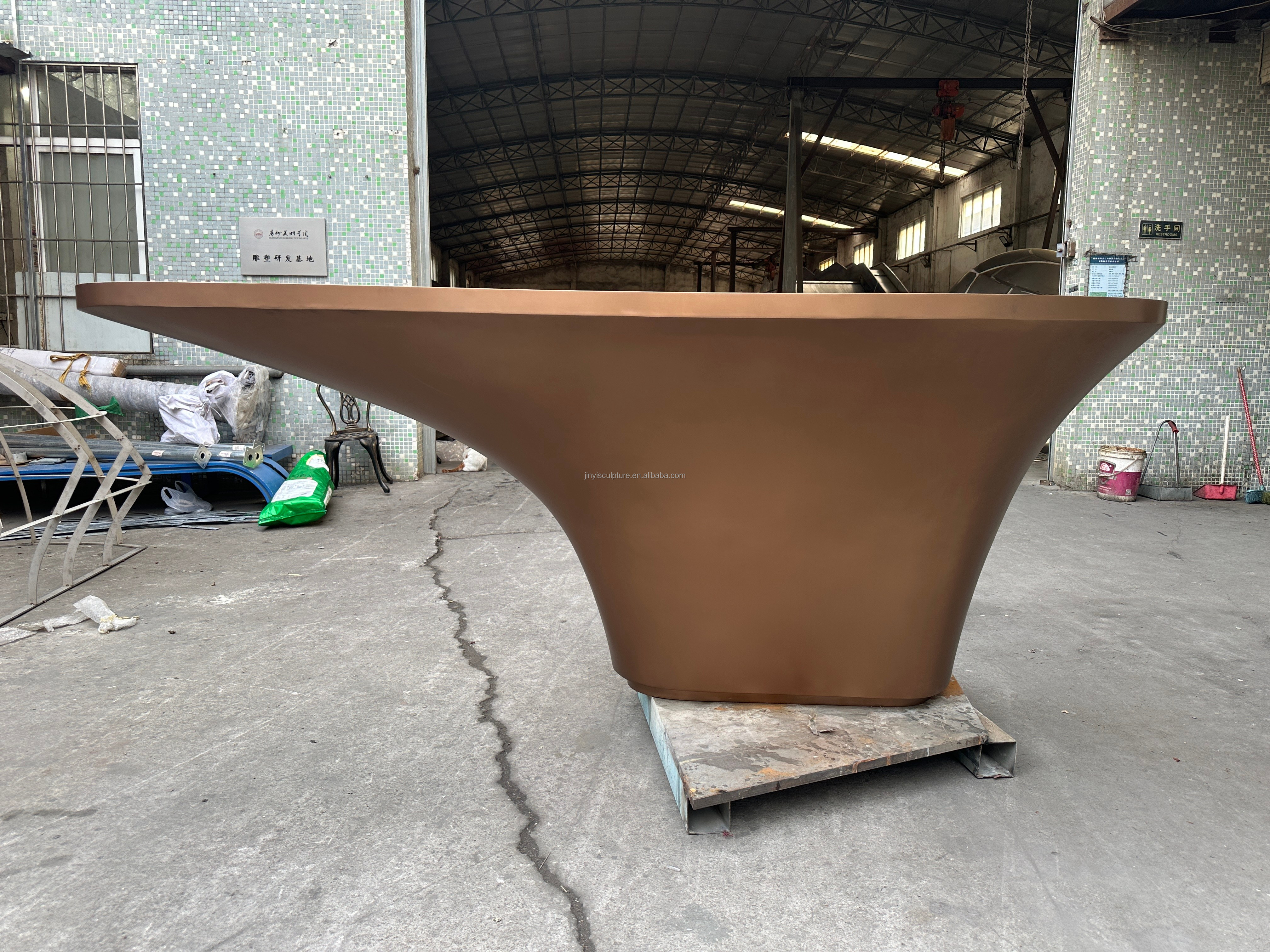Custom Sculptural Stainless Steel Bar Counter 304/316 Bronze Finish For Hotel Bar