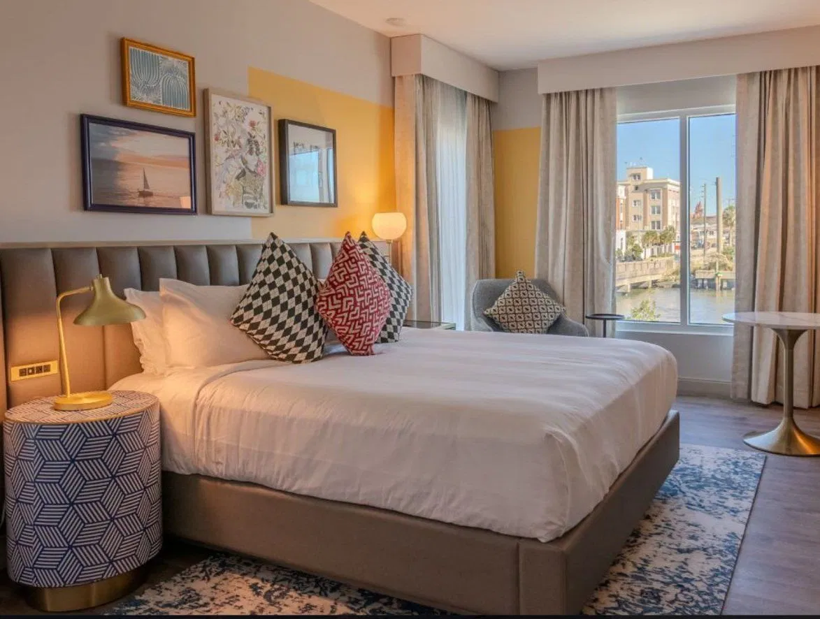 Tribute Portfolio Marriott Brand Modern Hospitality Solutions Resort Hotel Bedroom Furniture Set