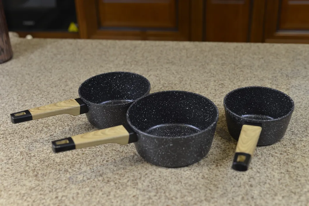 Factory Price 14/16/18cm Aluminum Nonstick Cookware Milk Pot Saucepan
