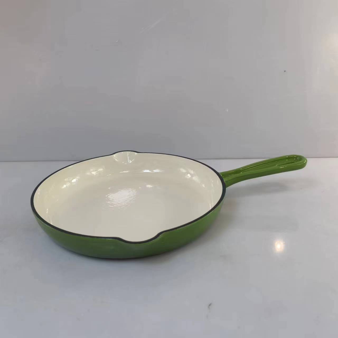Modern Style Cast Iron Enamel Cookware Set Custom Logo Sustainable Metal with Enameled Coating