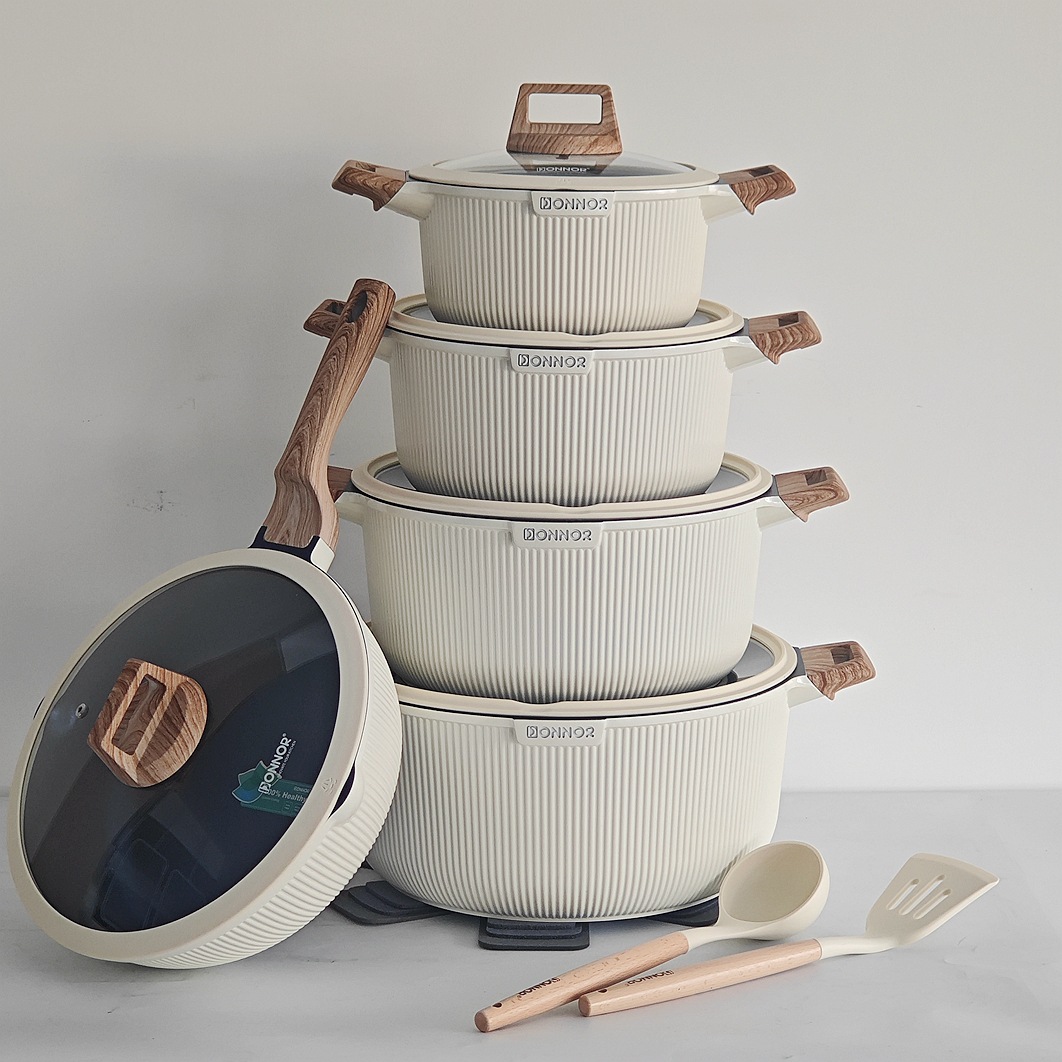 Premium Non-stick Cookware Set with Heat-Resistant Wooden Handles, 15-Piece Kitchen Cookware for Frying, Boiling &amp; Stewing