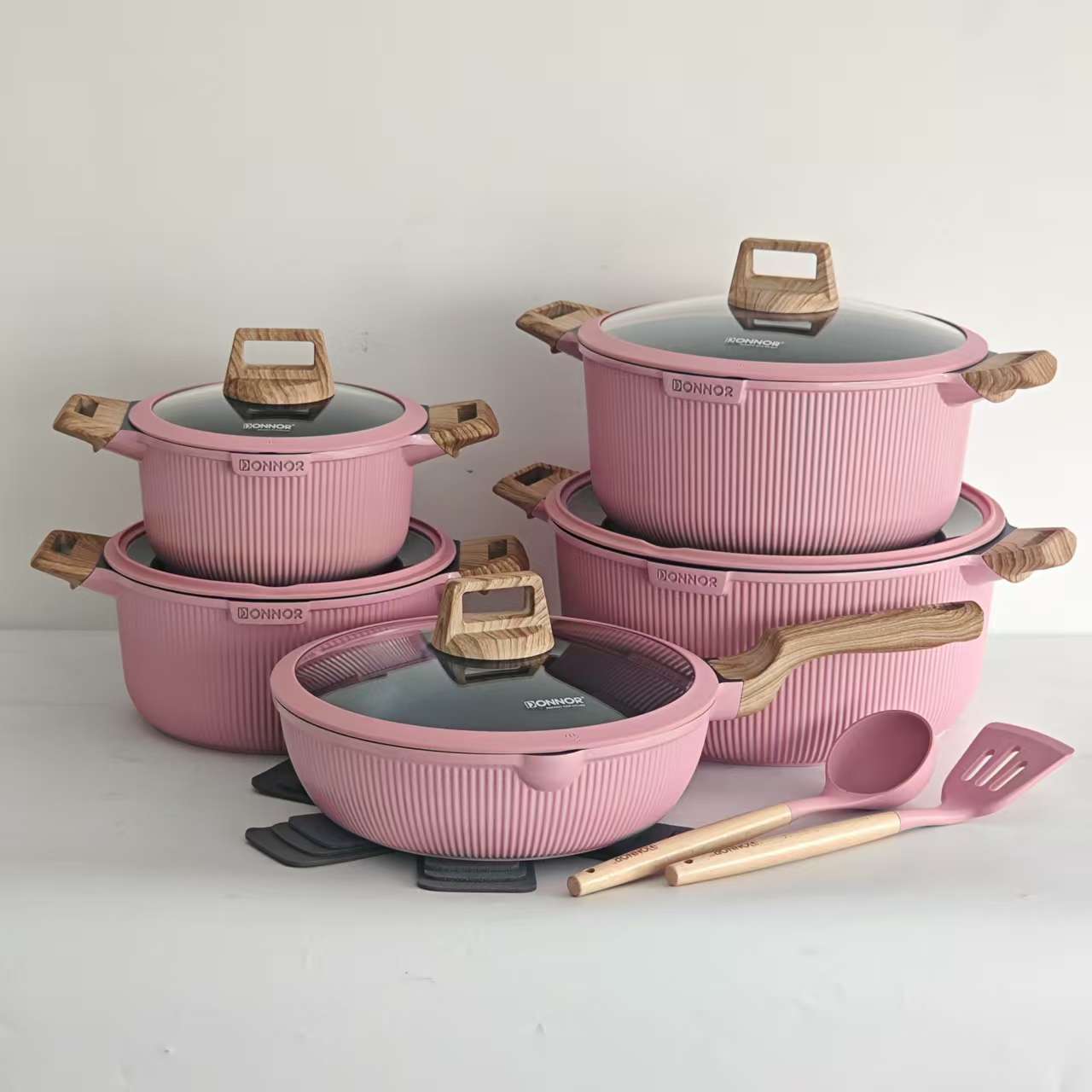 Premium Non-stick Cookware Set with Heat-Resistant Wooden Handles, 15-Piece Kitchen Cookware for Frying, Boiling &amp; Stewing