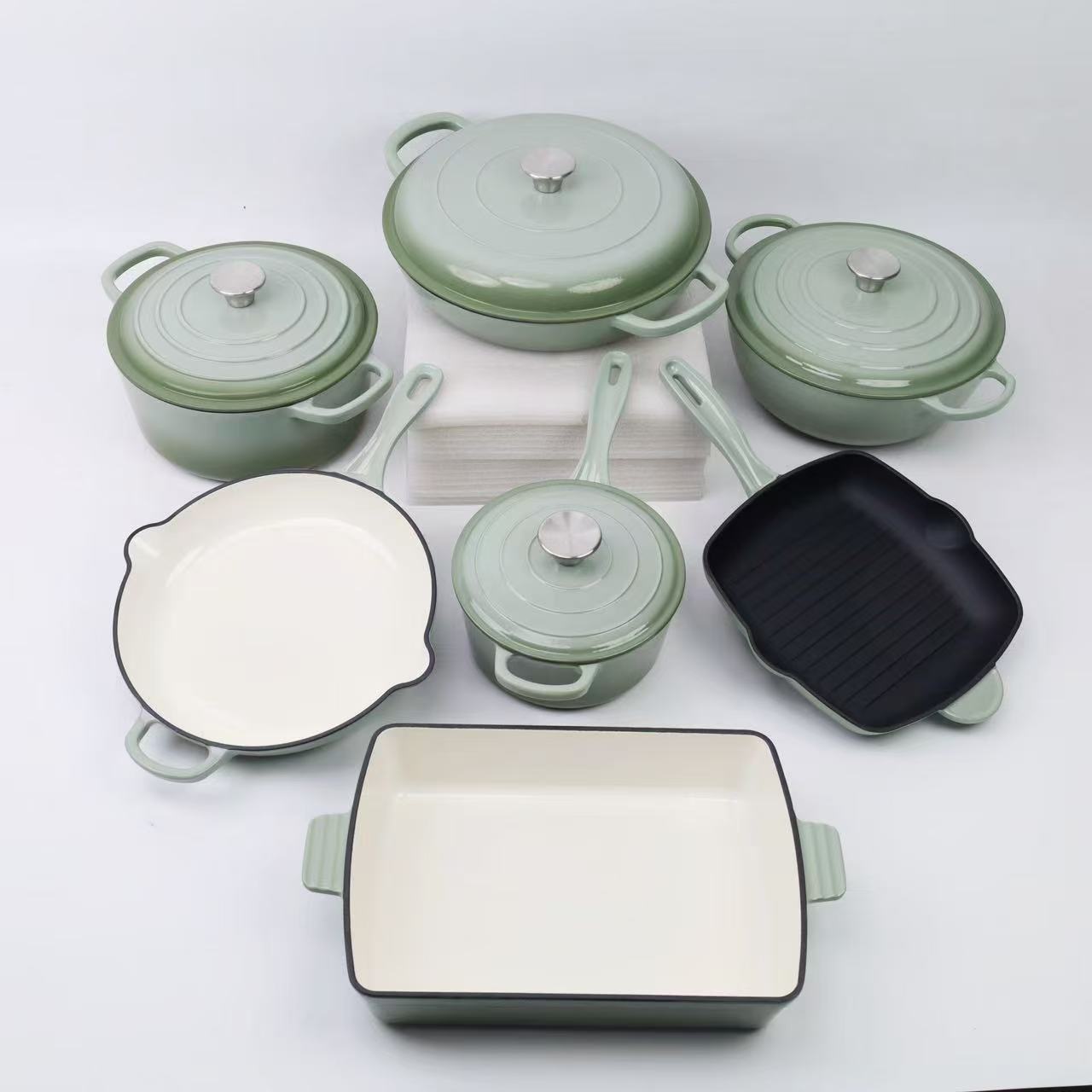 7-Piece Enameled Cast Iron Dutch Oven Set Multi-Color Cast Iron Cooking Pot OEM Wholesale Kitchen Cookware for Home Restaurant
