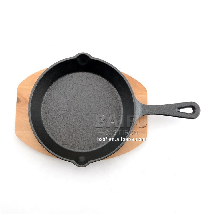 Mini Cast Iron Cookware Detail 5