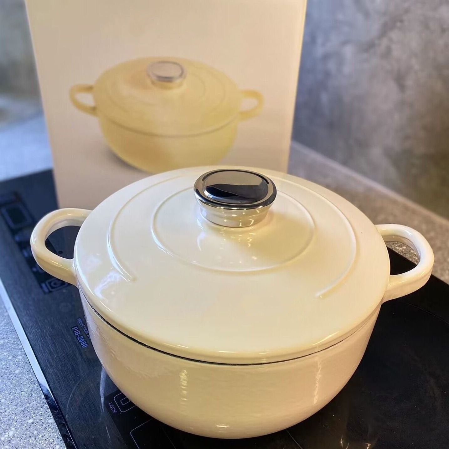 S Logo Retro Dutch Oven High Quality Cast Iron Enamel Pot Set Italian Brand Style Metal Material