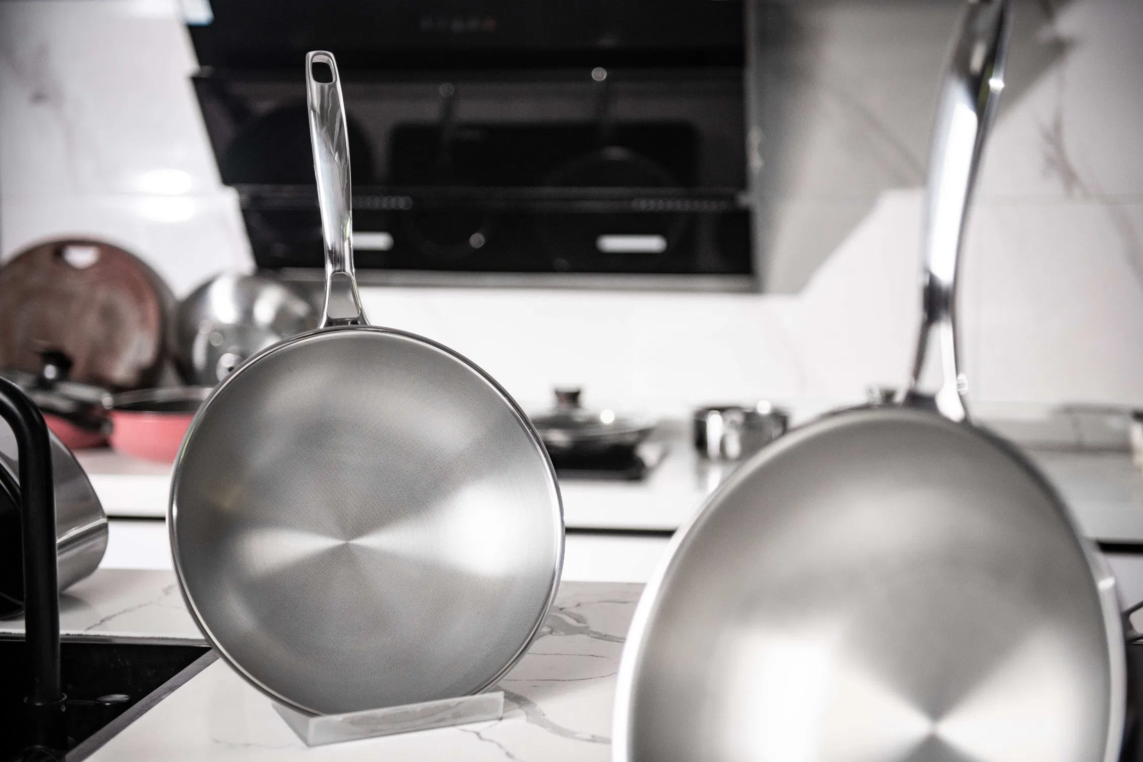 2025 New Established Micro-DOT Discoloring Protected Tri-Ply Stainless Steel 30cm Wok Cookware