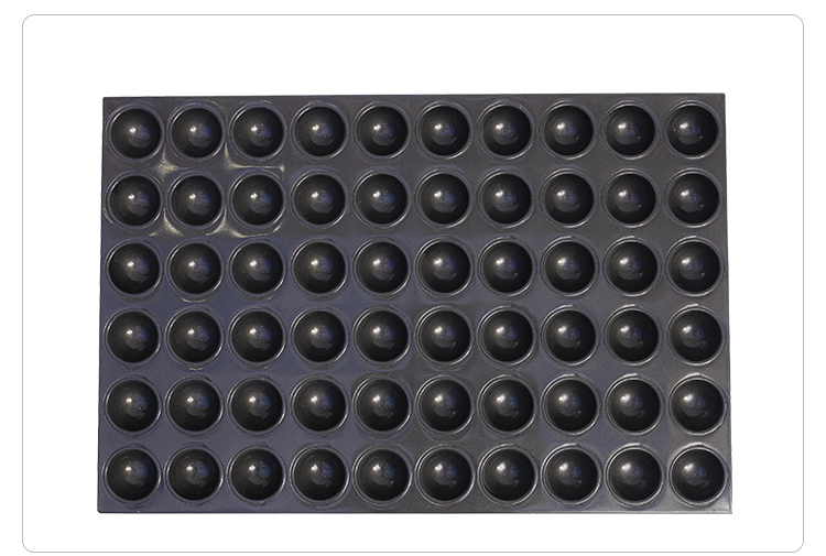 60 Cavity Cupcake Baking Pan Detail 10