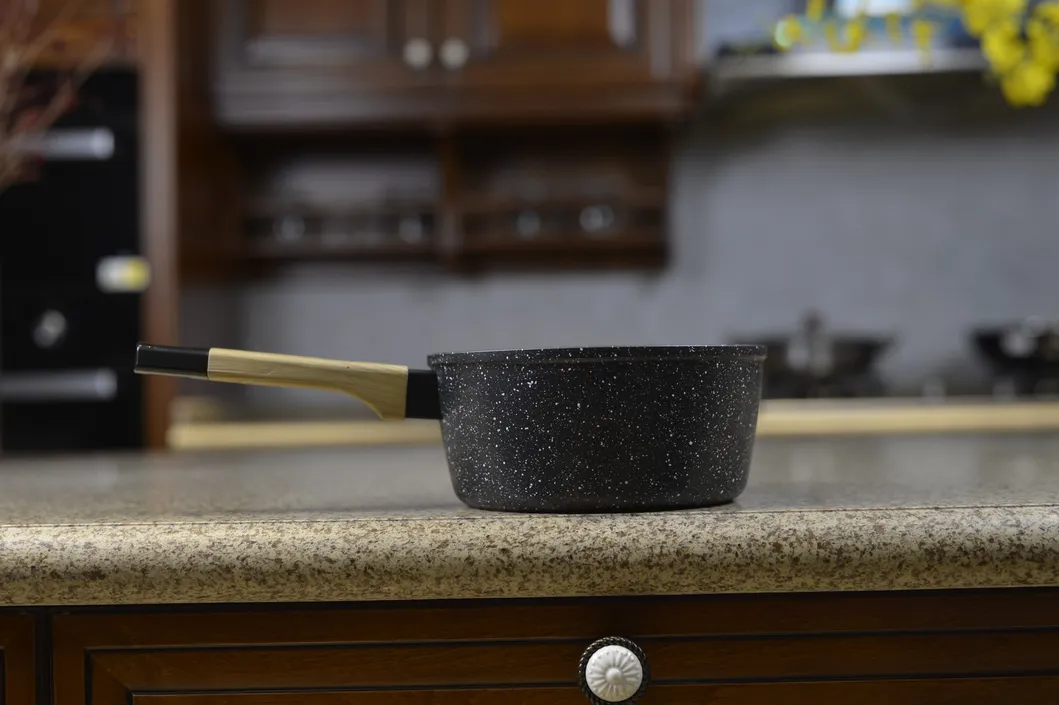 Factory Price 14/16/18cm Aluminum Nonstick Cookware Milk Pot Saucepan