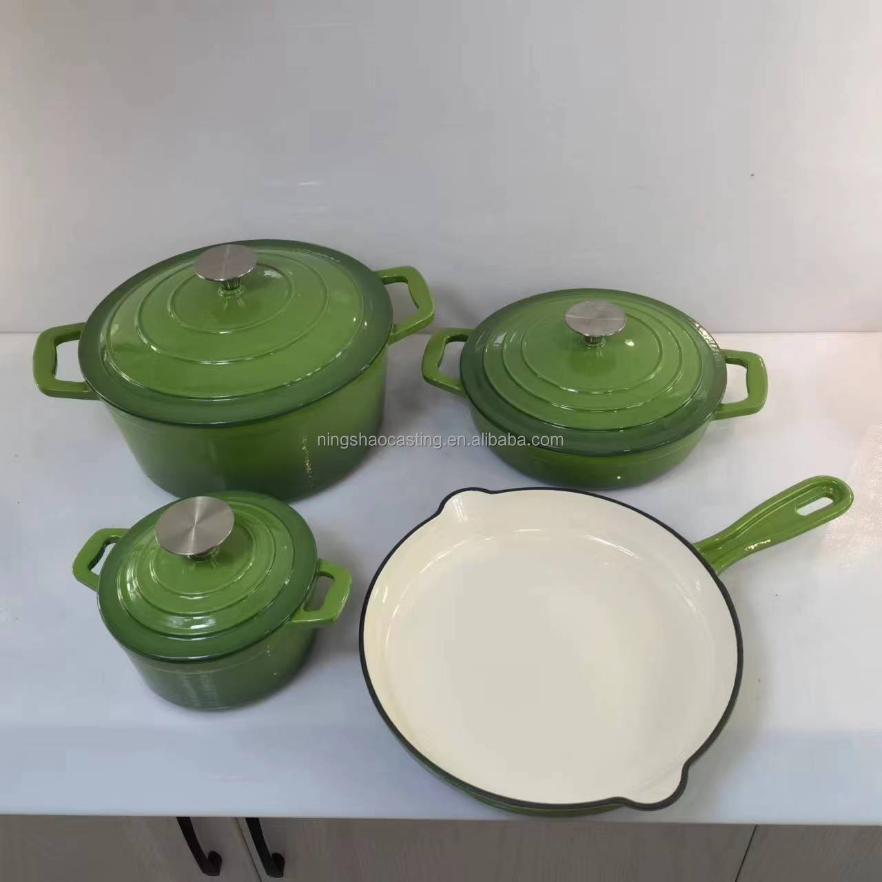 Modern Style Cast Iron Enamel Cookware Set Custom Logo Sustainable Metal with Enameled Coating