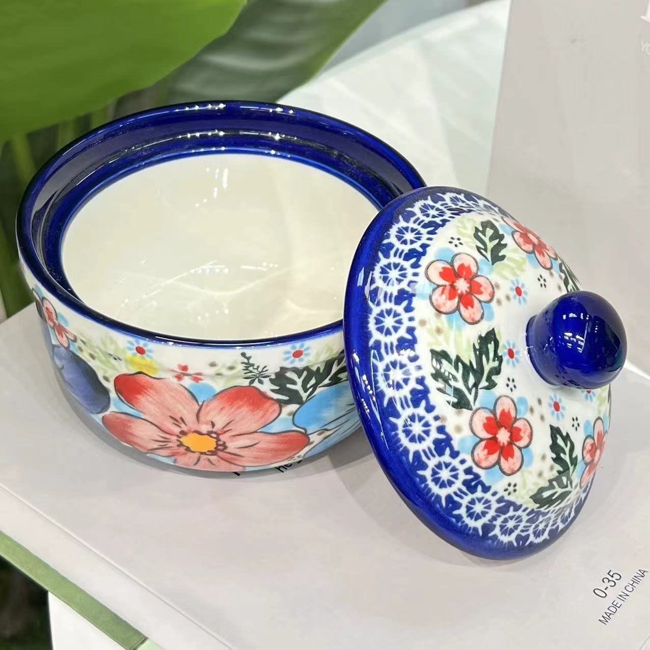 Ceramic Hand-painted Stew Pot Suitable For Family Gatherings Gifts Hotel And So On Eco-friendly Design Big Capacity