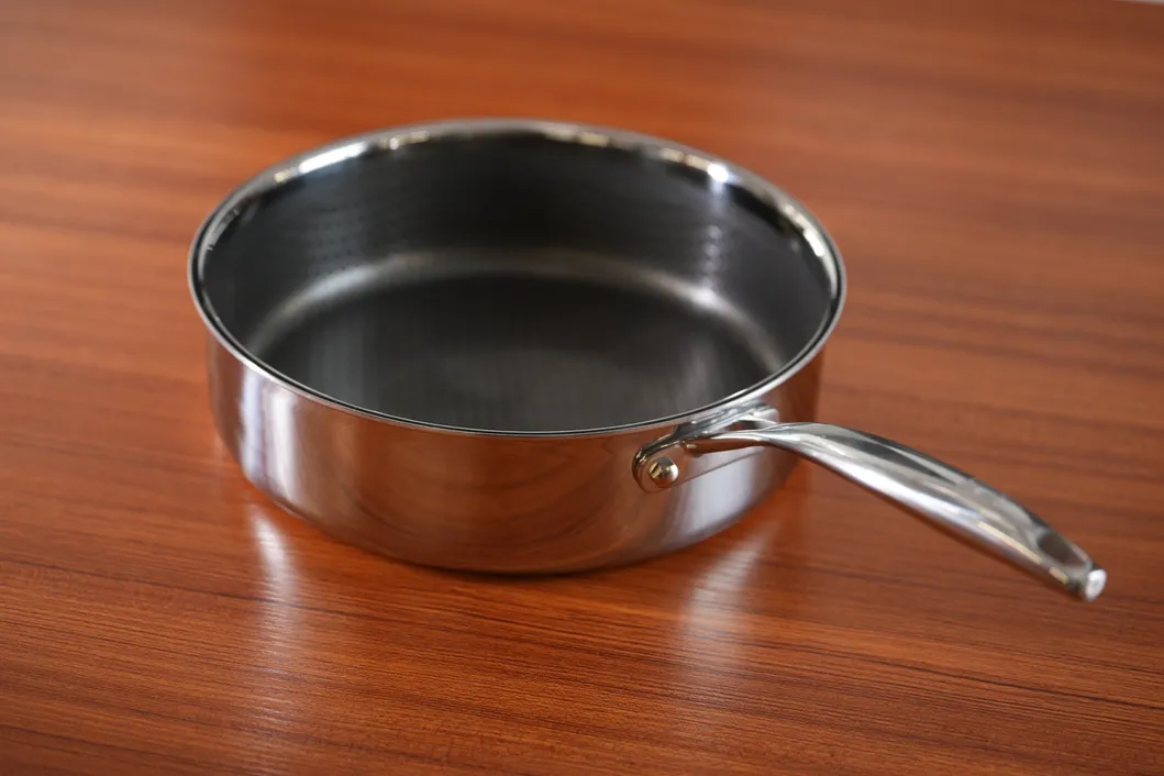 Cookware Detail 5