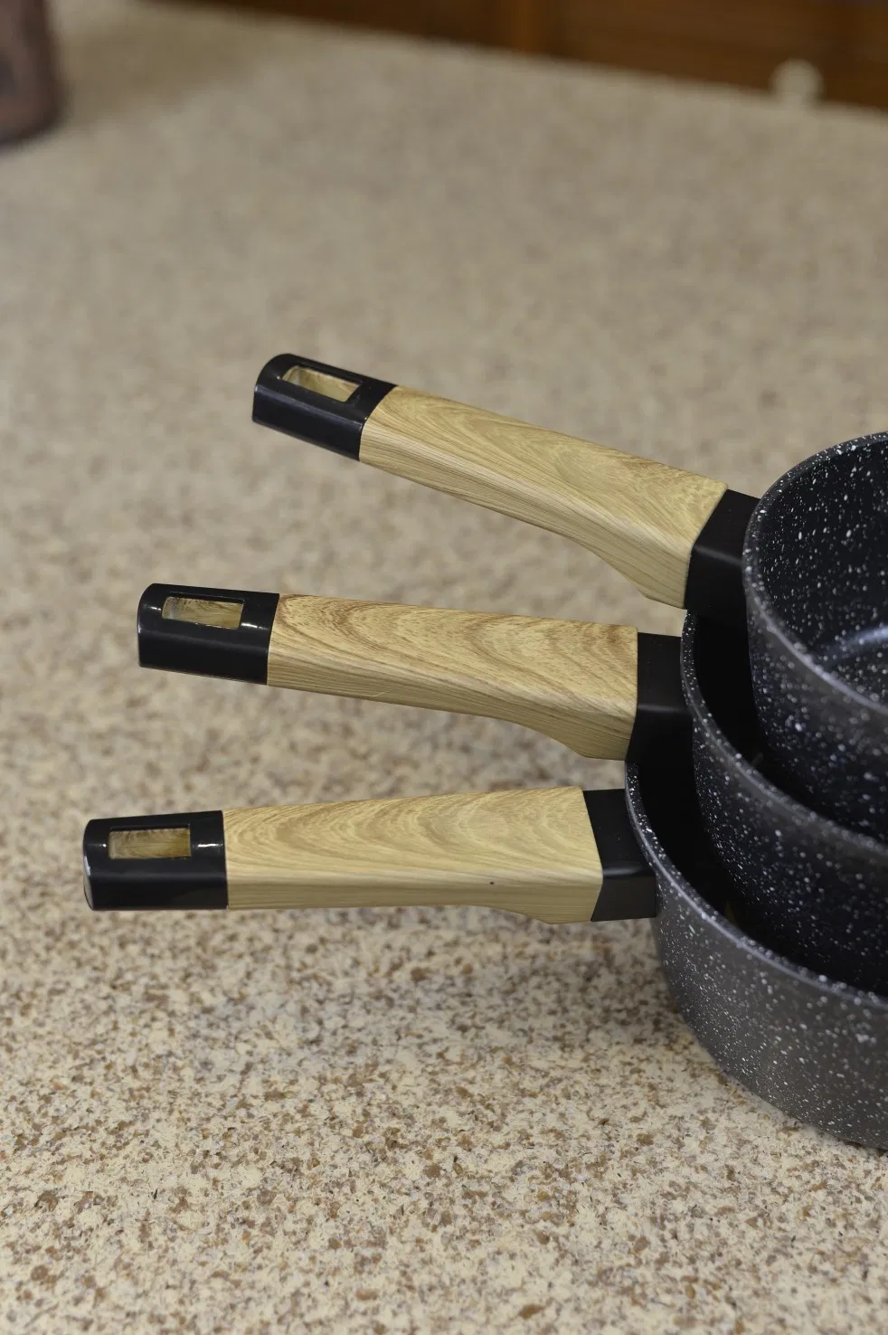 Factory Price 14/16/18cm Aluminum Nonstick Cookware Milk Pot Saucepan
