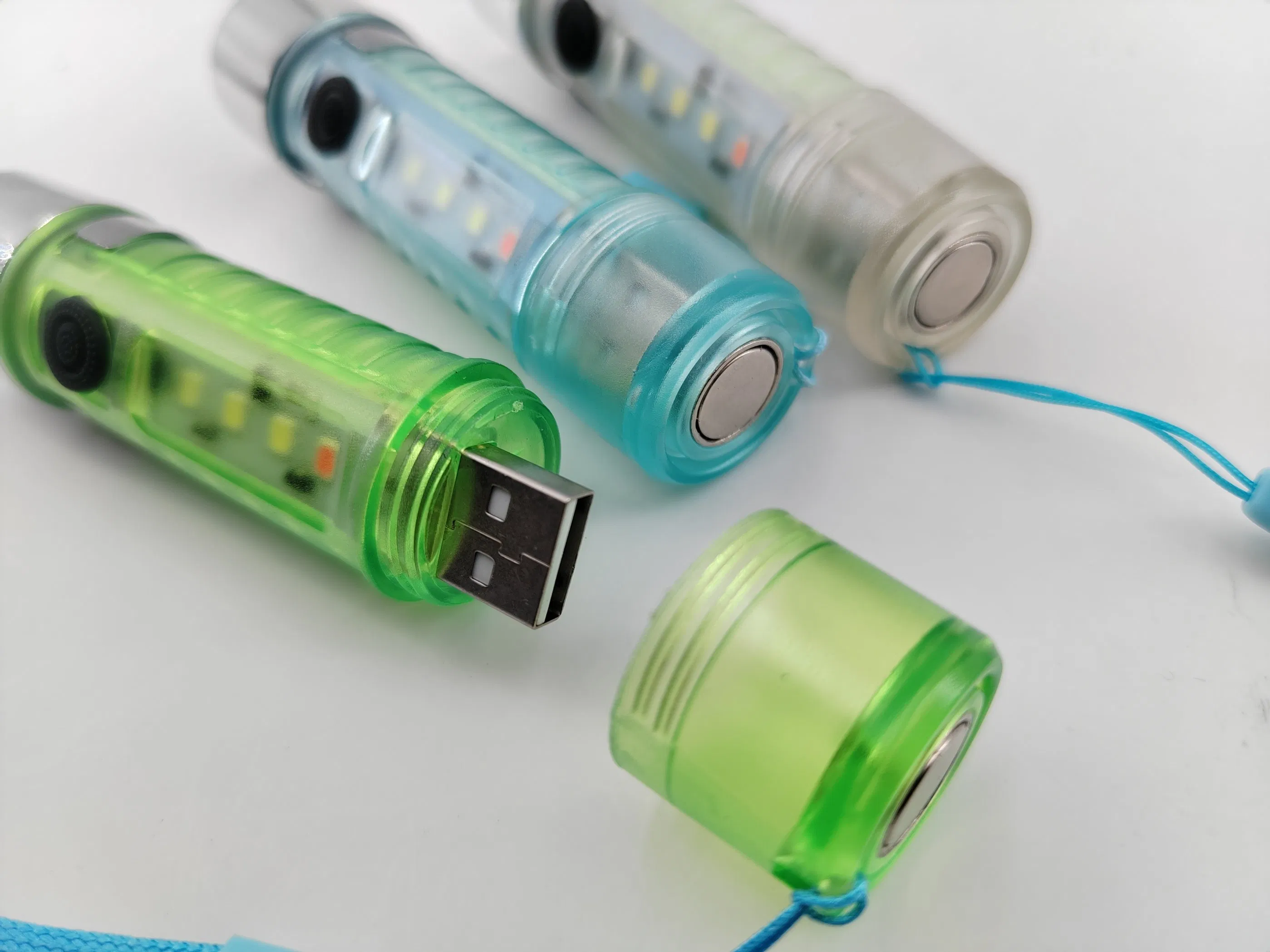 USB Rechargeable 100 Lumen LED Flashlight with Magnetic Base