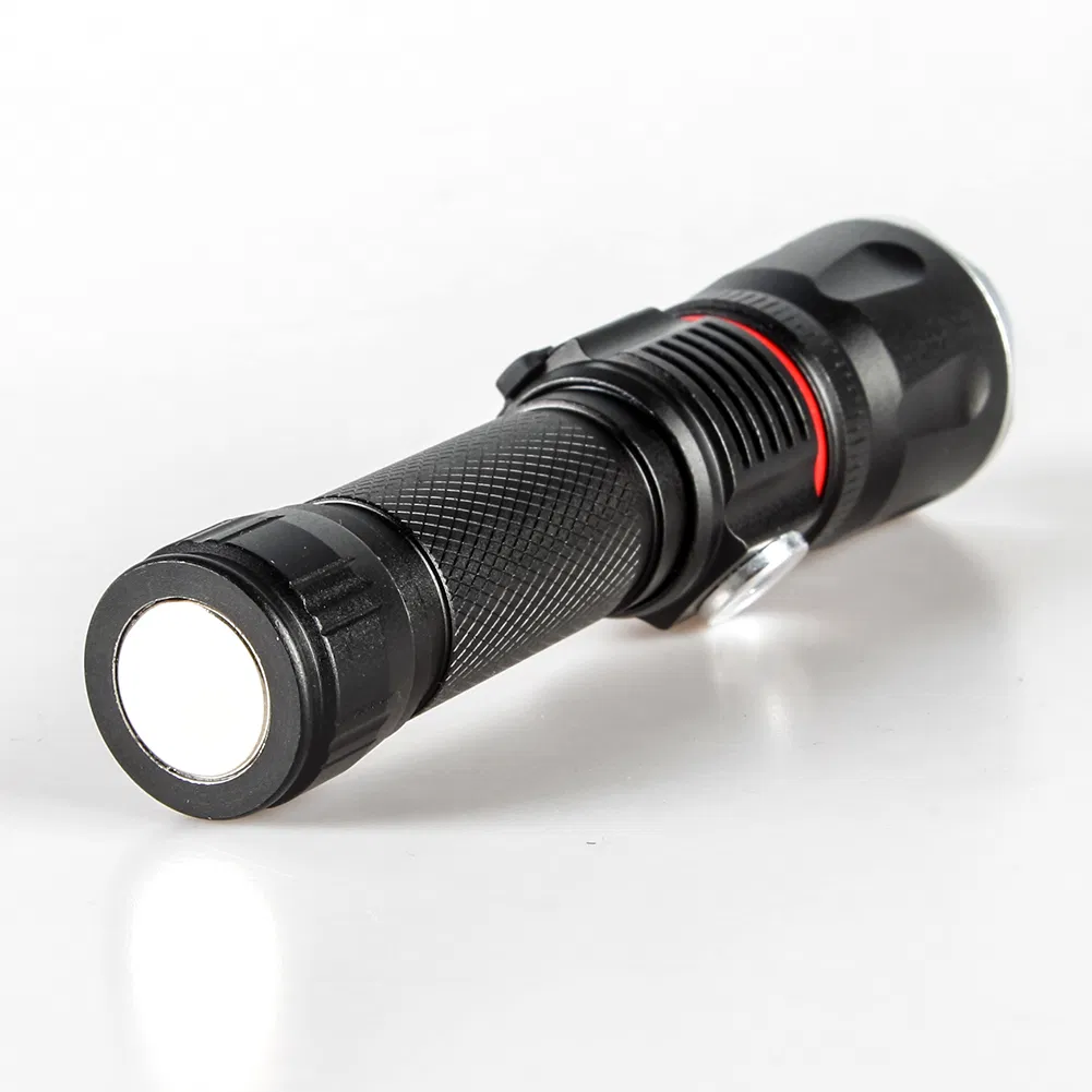 Yichen 500 Lumen Zoomable USB Rechargeable LED Flashlight with Middle Light