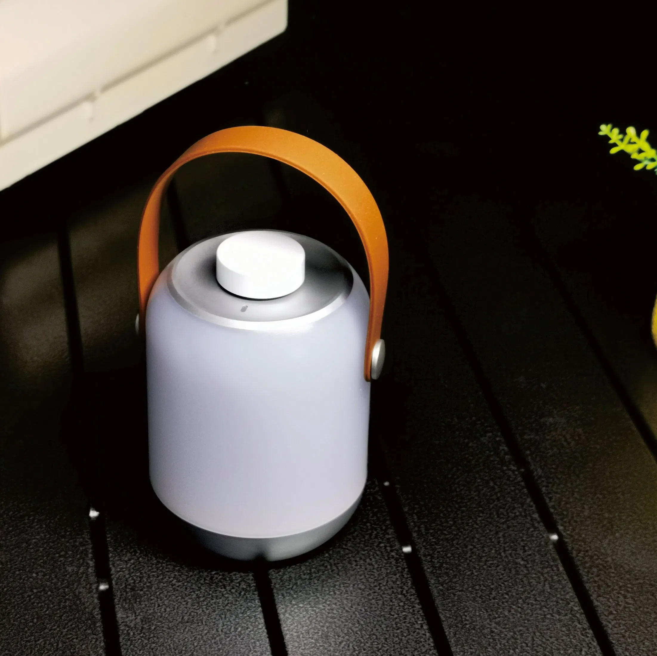 Hisoon Hot Sales Useful Outdoor Rotary Switch USB Rechargeable Portable Camping Light