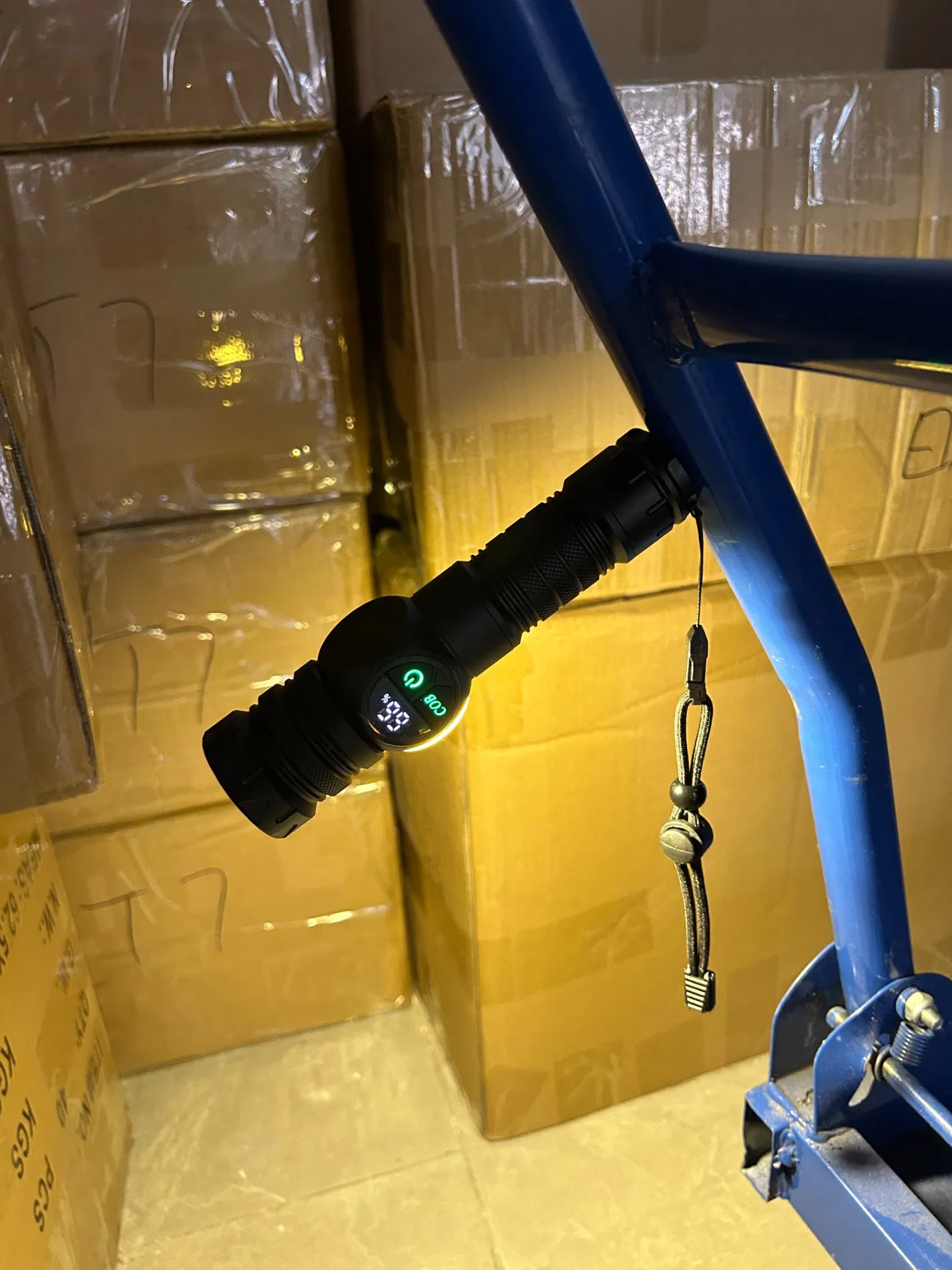 High Quality New 3000 Lumens 1000m Range Dual Switch Light Source USB Rechargeable Zoom LED Flashlight