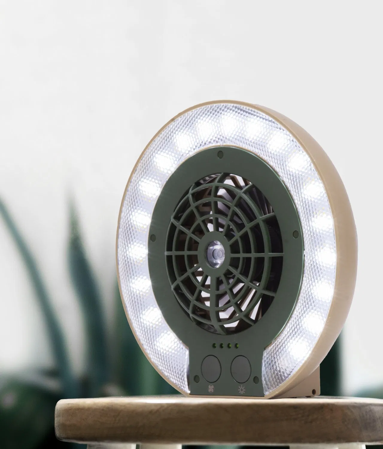 4500 6000mAh Battery Table Cordless Outdoor Fan USB 3 Speeds Desk Fan Rechargeable Portable LED Camping Light