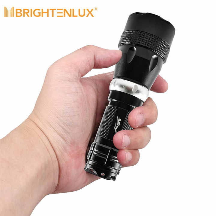 Professional Super Bright LED Powerful Scuba Diving Flashlight Underwater Torch Light Rechargeable Diving Flashlight Underwater