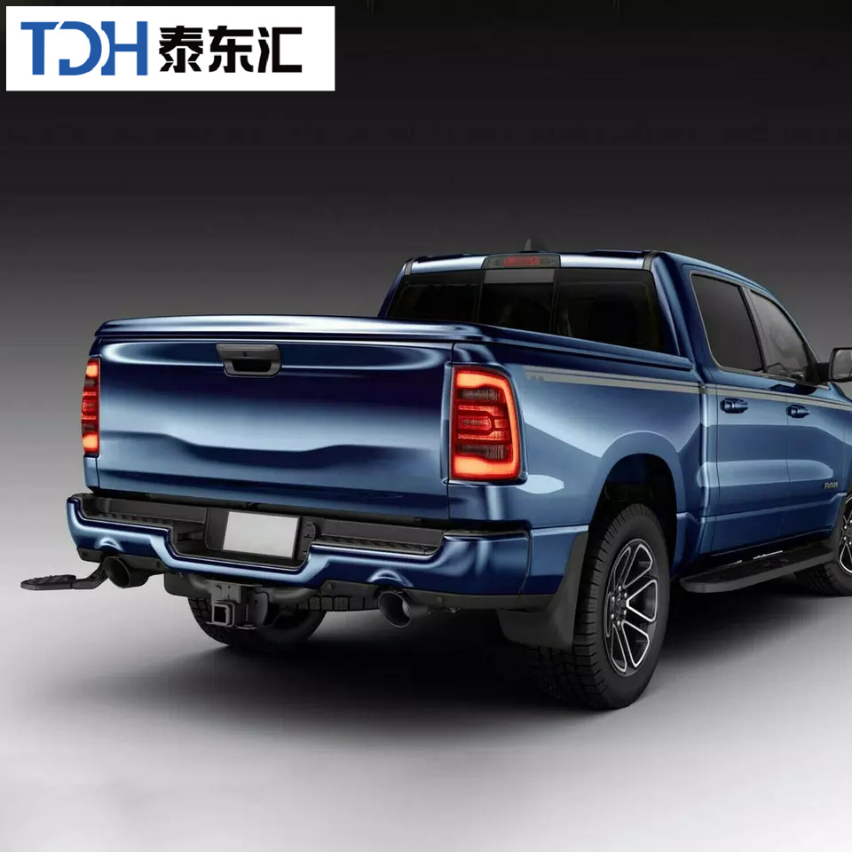 Factory Price Auto 4X4 Accessories Body Parts Headlight Lamp LED Spare Parts Car Kits Tail Light for Dodge RAM 1500 2018 2020 Auto Taillamp Rearlight