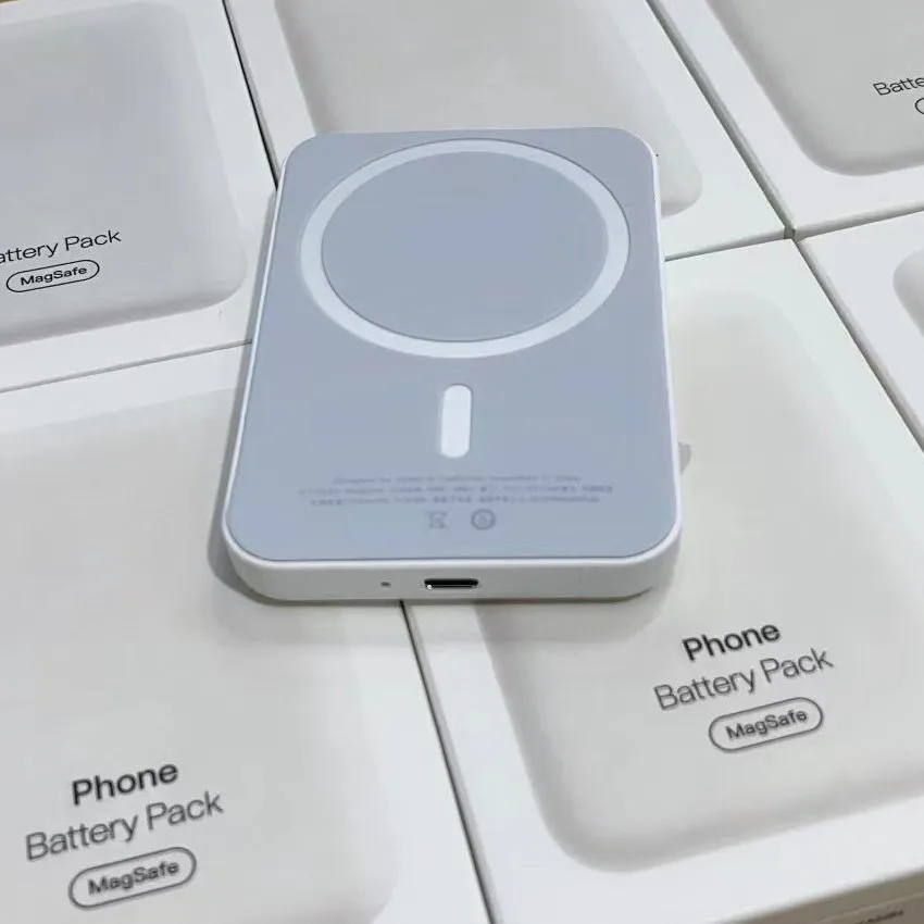 Magnetic Wireless Power Bank 4