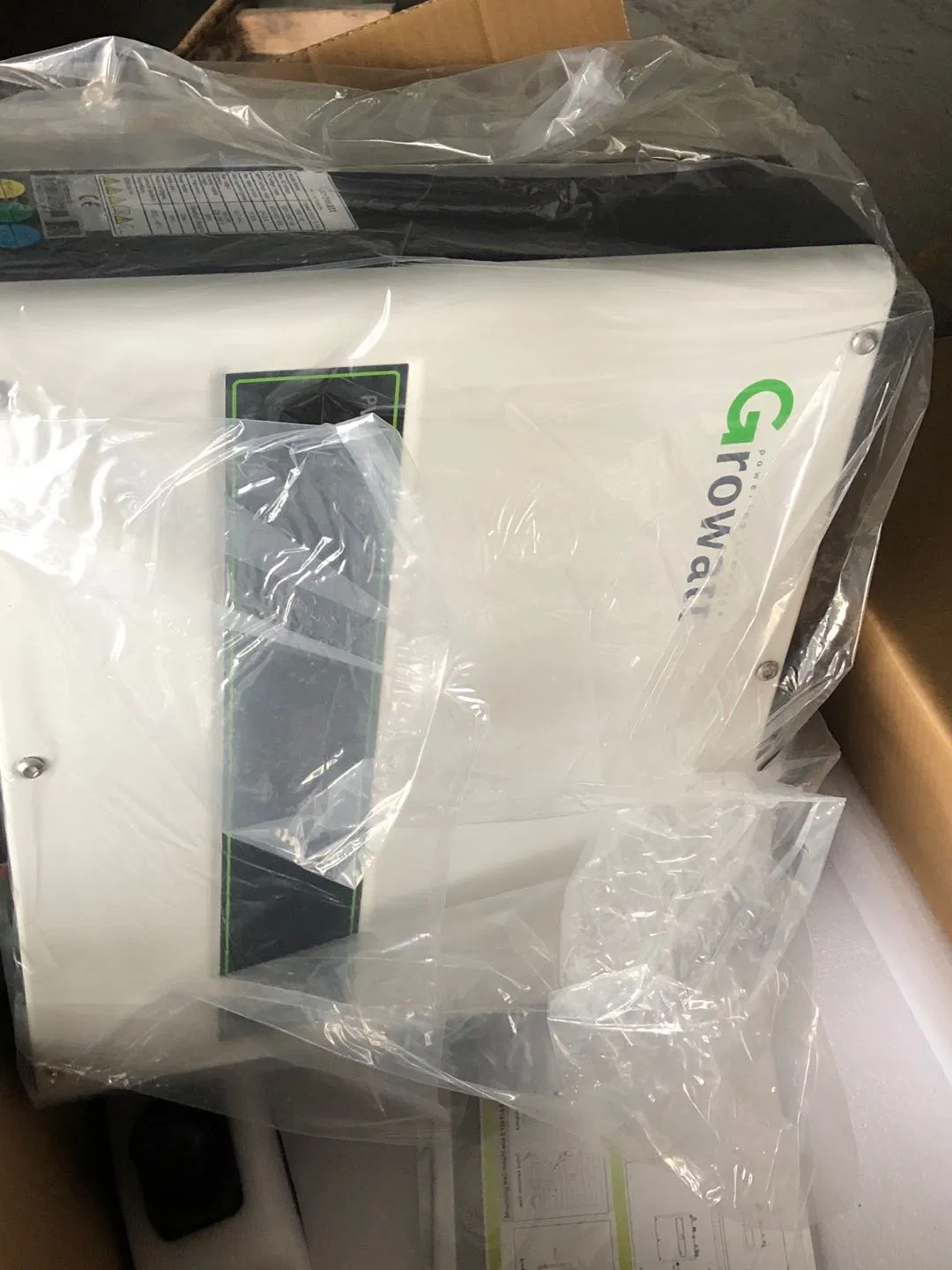 China 12-15kw Growatt Carton 425/387/178mm Solar Power Inverter with Factory Price Mod 10-15ktl3-X