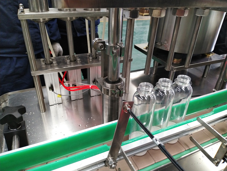 Venda Direta de Fábrica 75% Spray Desinfetante Antibacteriano Portátil para Mãos Máquina de Enchimento de Água Desinfetante
