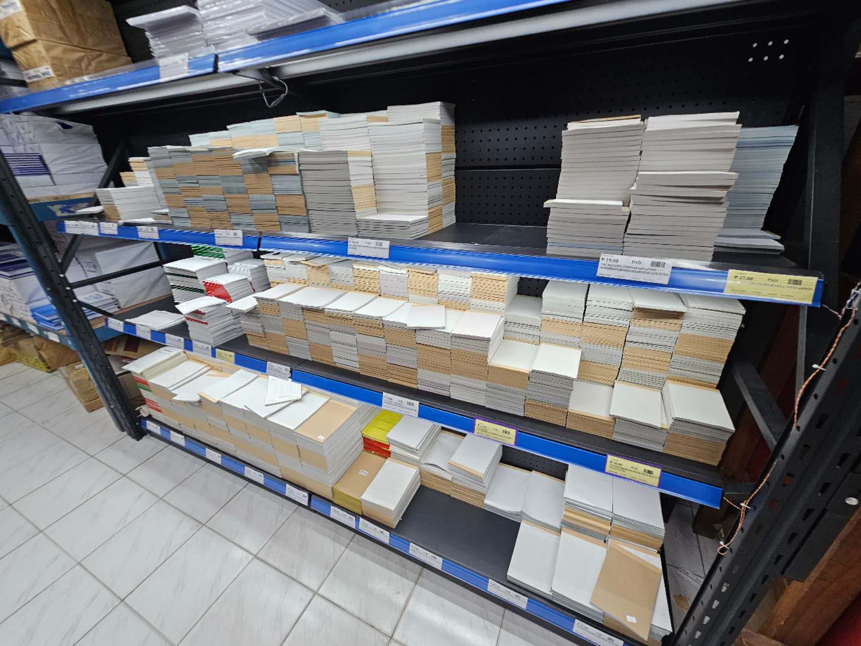 Super Heavy Duty Double-Sided Mid Shelf Metallic Rack for Warehouses Membership Stores Supermarkets Discount Price
