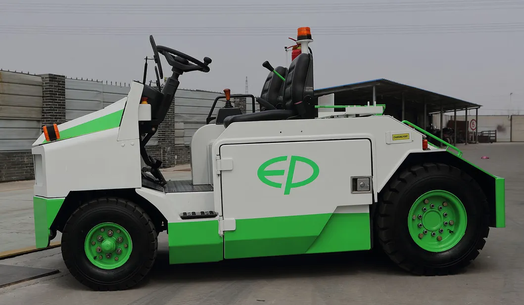 Electric Airport Baggage Towing Tractor