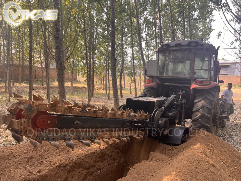 Large Dither Machine Pto 3point 30-120HP Farmland Tractor Mounted Excavator Field Pipeline Chain Trencher for Agricultural Ditching, 15-100cm Width, 200cm Depth