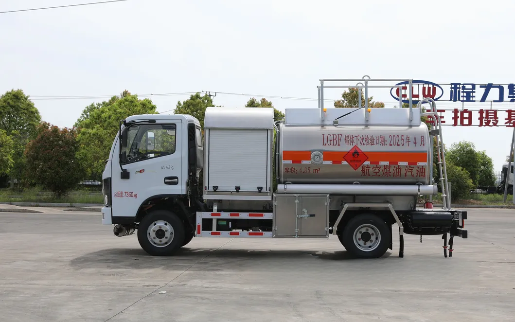 Refueler Truck Photo 5