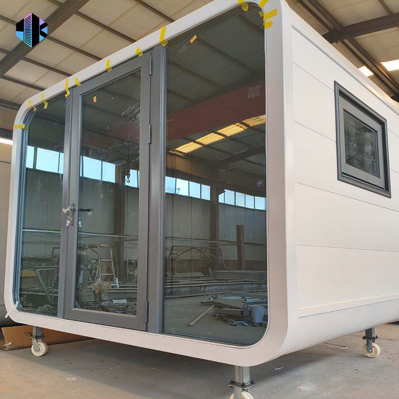 Prefabricated Apple Capsule Cabin for Instant Camp Setup and Four-Season Comfort