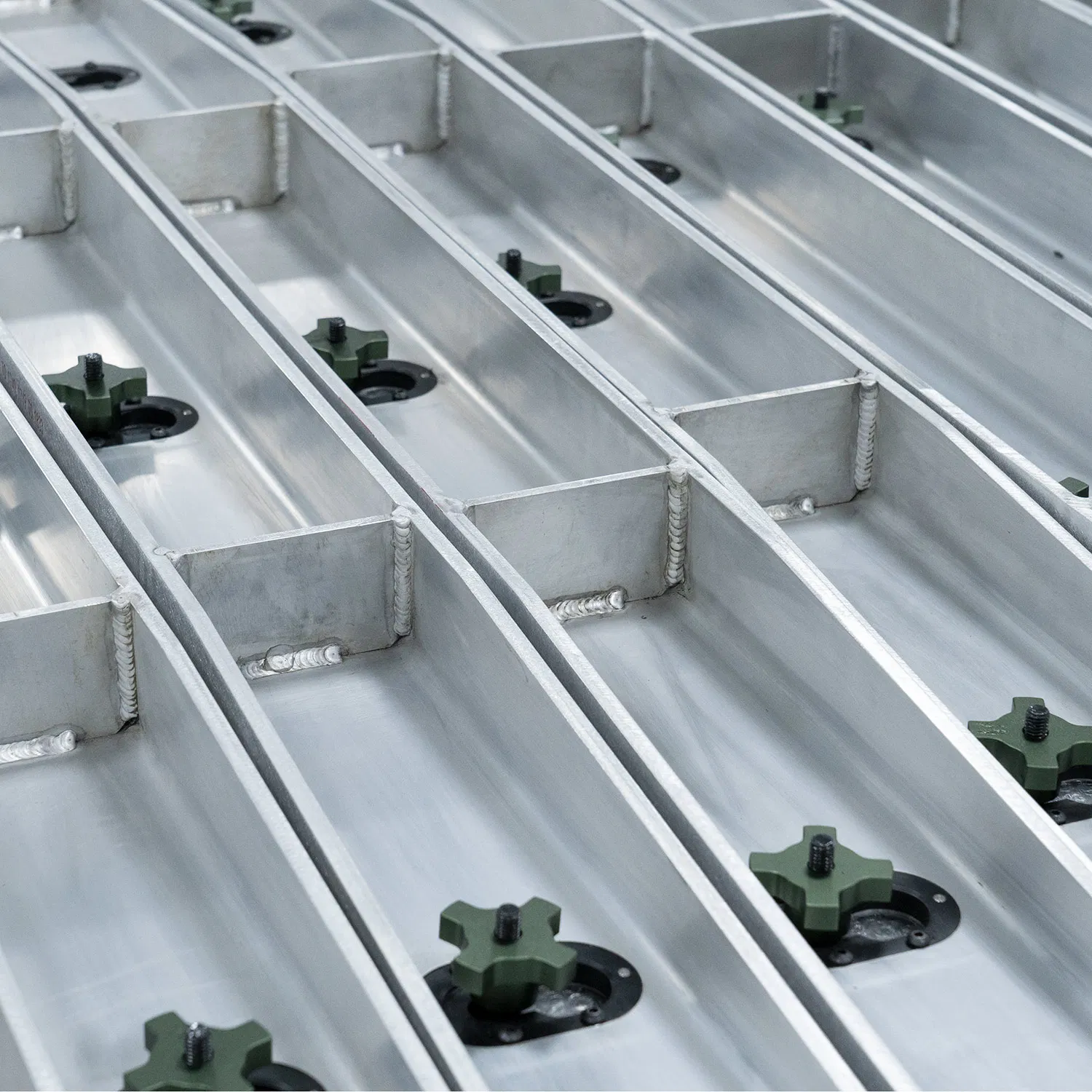 Heavy-Duty Tooling Systems for Wide-Body Aircraft P2f Conversion Tools and Maintenance