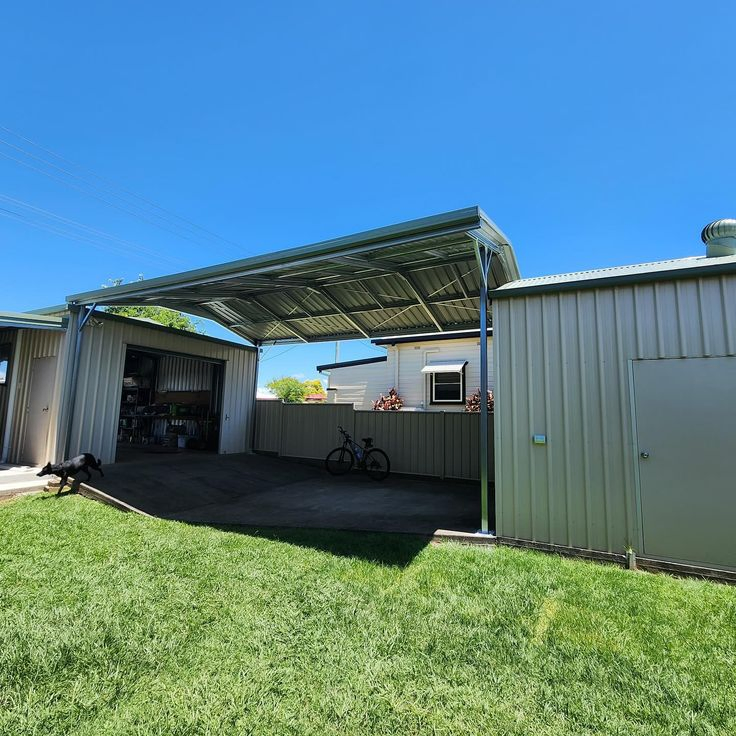 Customized Prefabricated Engineered Steel Structure Workshop Warehouse Hangar Showroom Supermarket Portable Container Building