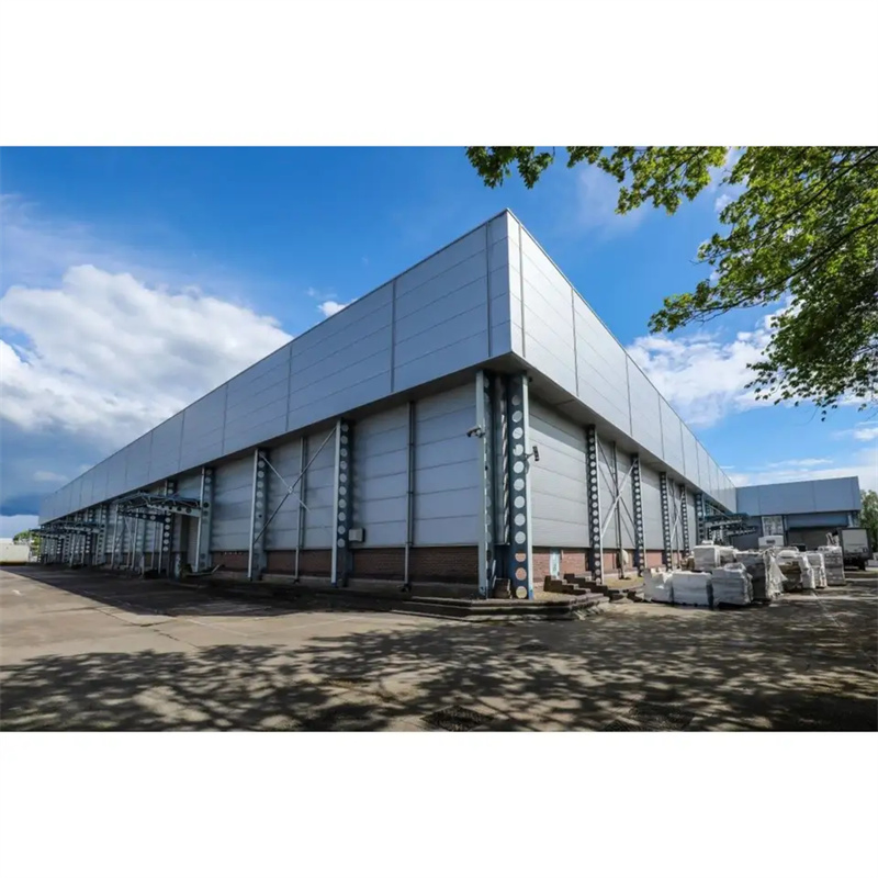 Sustainable Steel Hangar for Optimal Storage and Organization