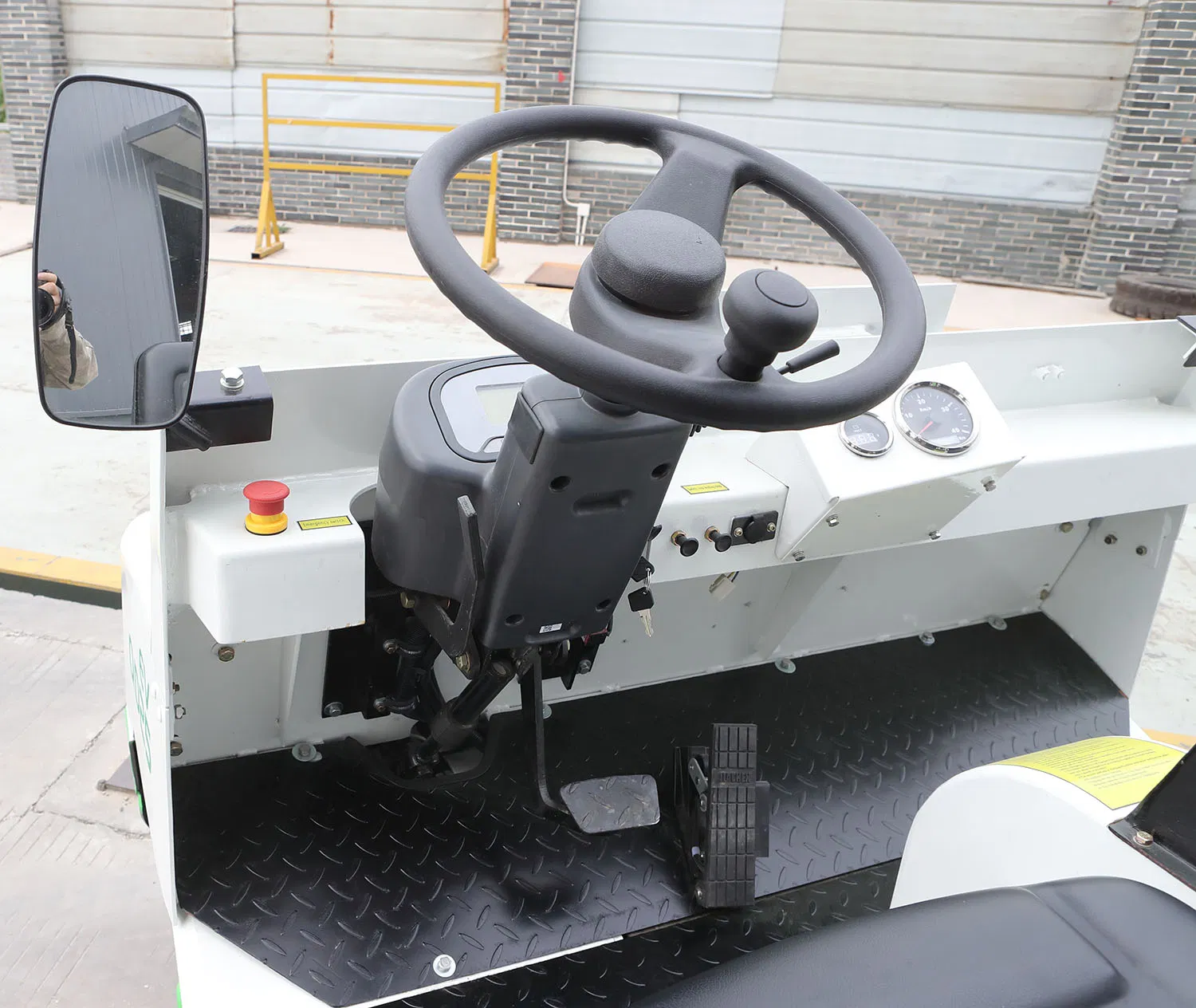 2.0ton Gse Electric Airport Baggage Towing Tractor with Li-on Battery