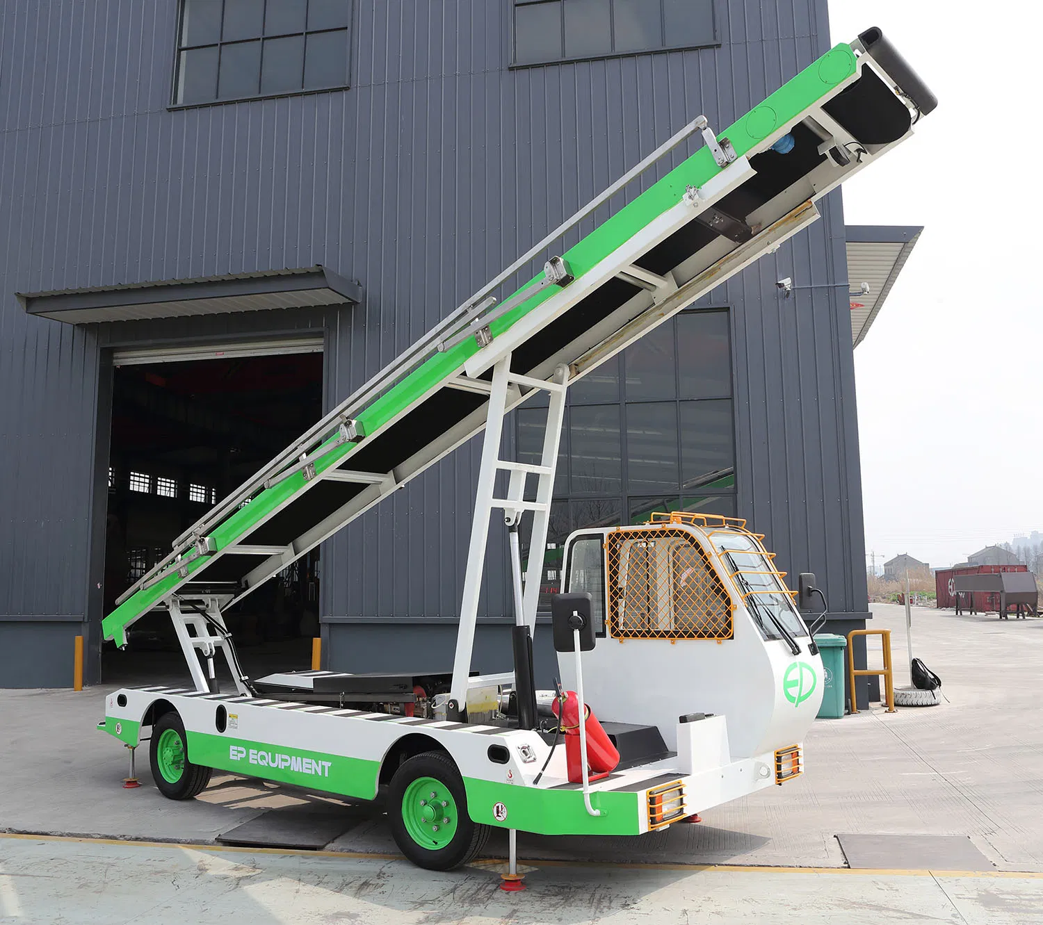 Diesel Engine Powered Aviation Baggage/Luggage Conveyor Belt Loader Gse
