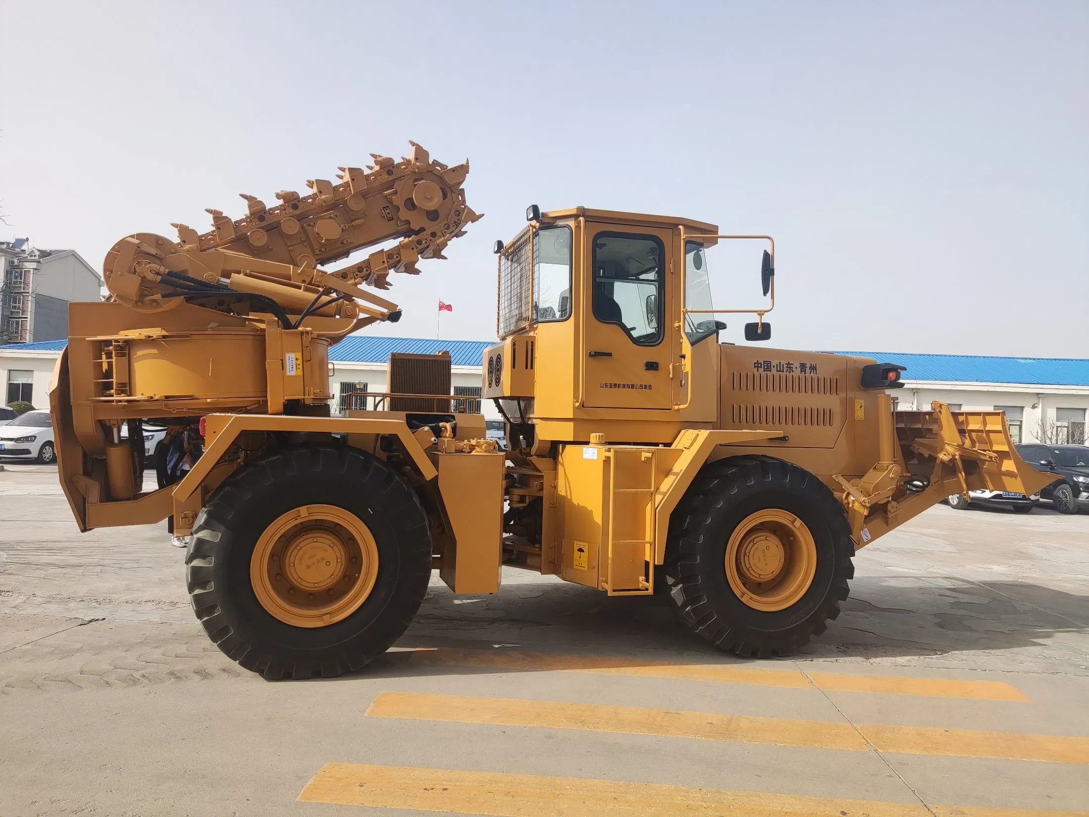 CE Certified Heavy Duty Chain Agricultural Ditching Machine Trenching Machine Trencher