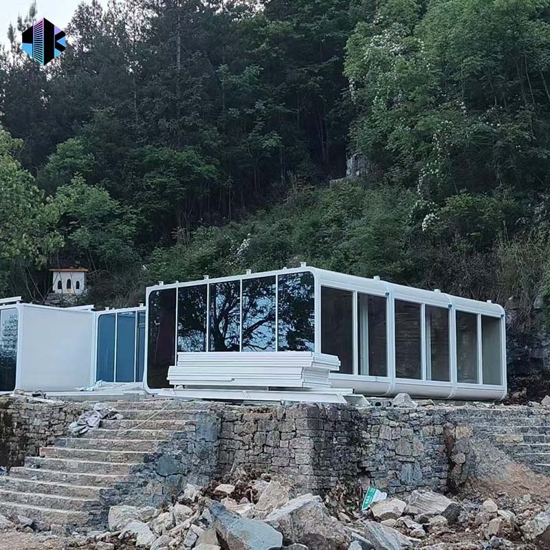 Prefabricated Apple Capsule Cabin for Instant Camp Setup and Four-Season Comfort