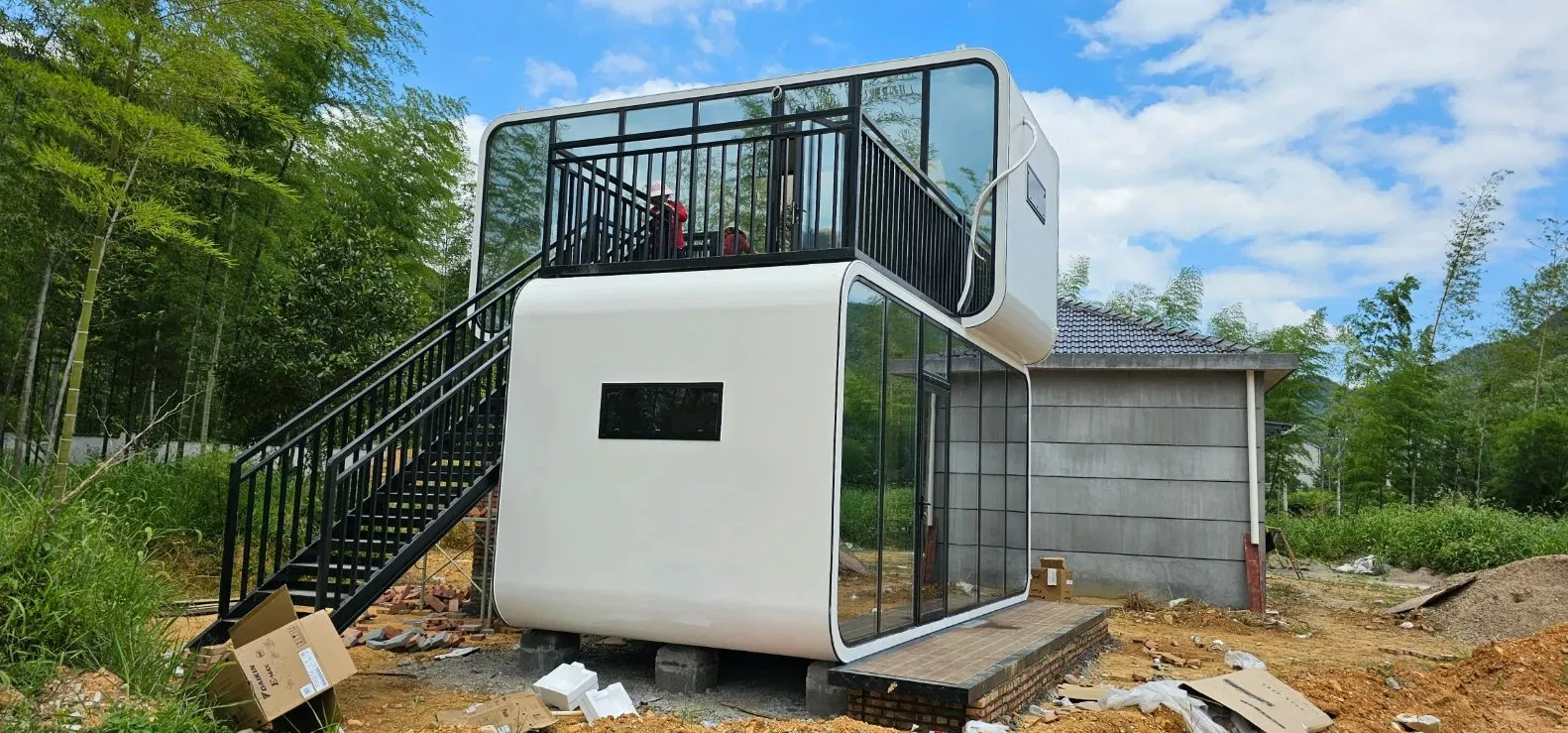 Wholesale Price Expandable Modular Ready Made Apple Cabin with Acoustic Insulation for All-Season Comfort