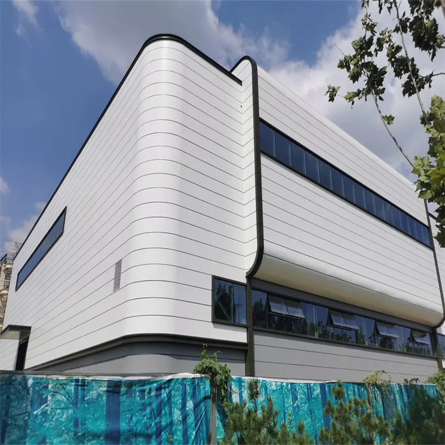 Sustainable Steel Hangar for Optimal Storage and Organization