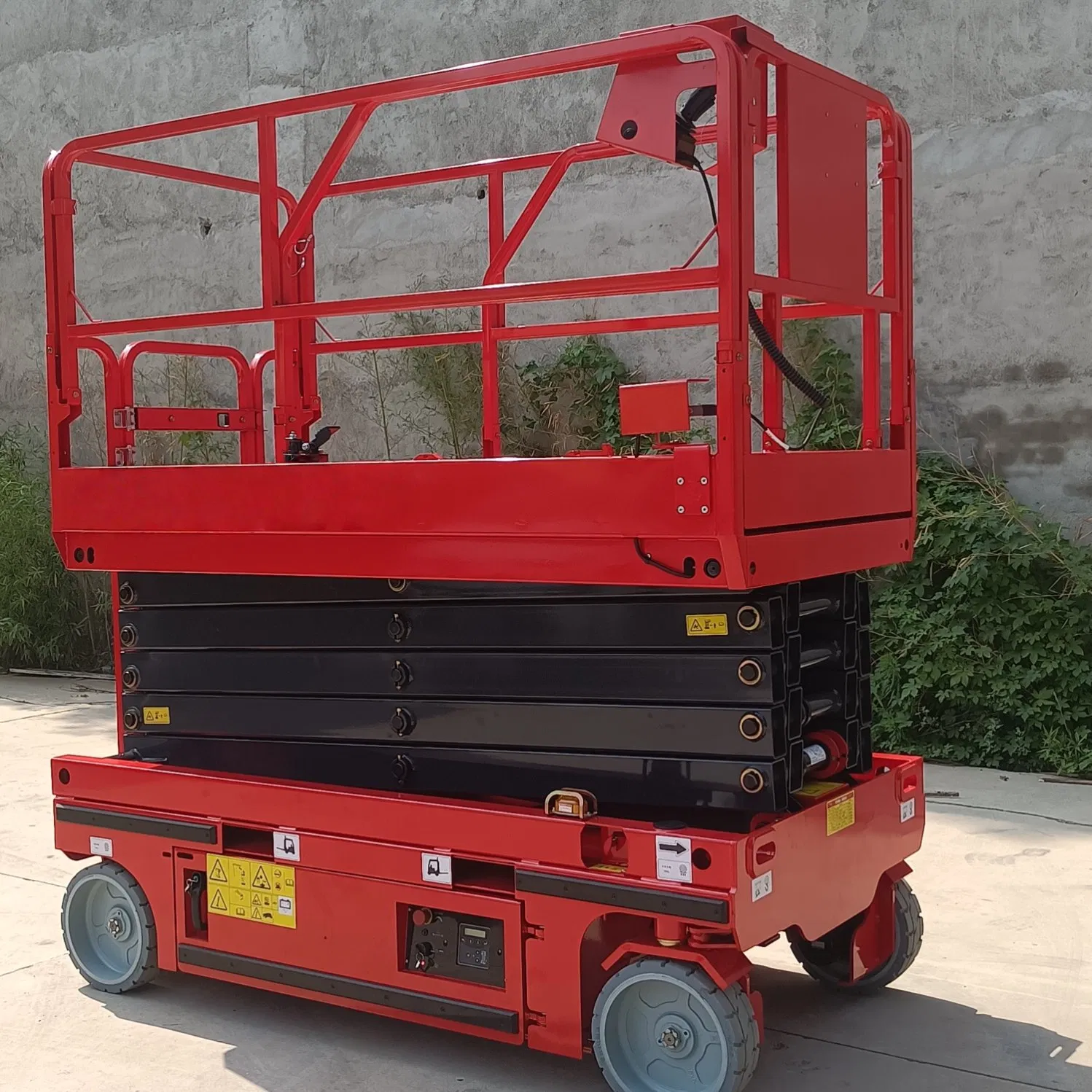 CE Certified Self Moving Scissor Lift for Aircraft Hangar Maintenance