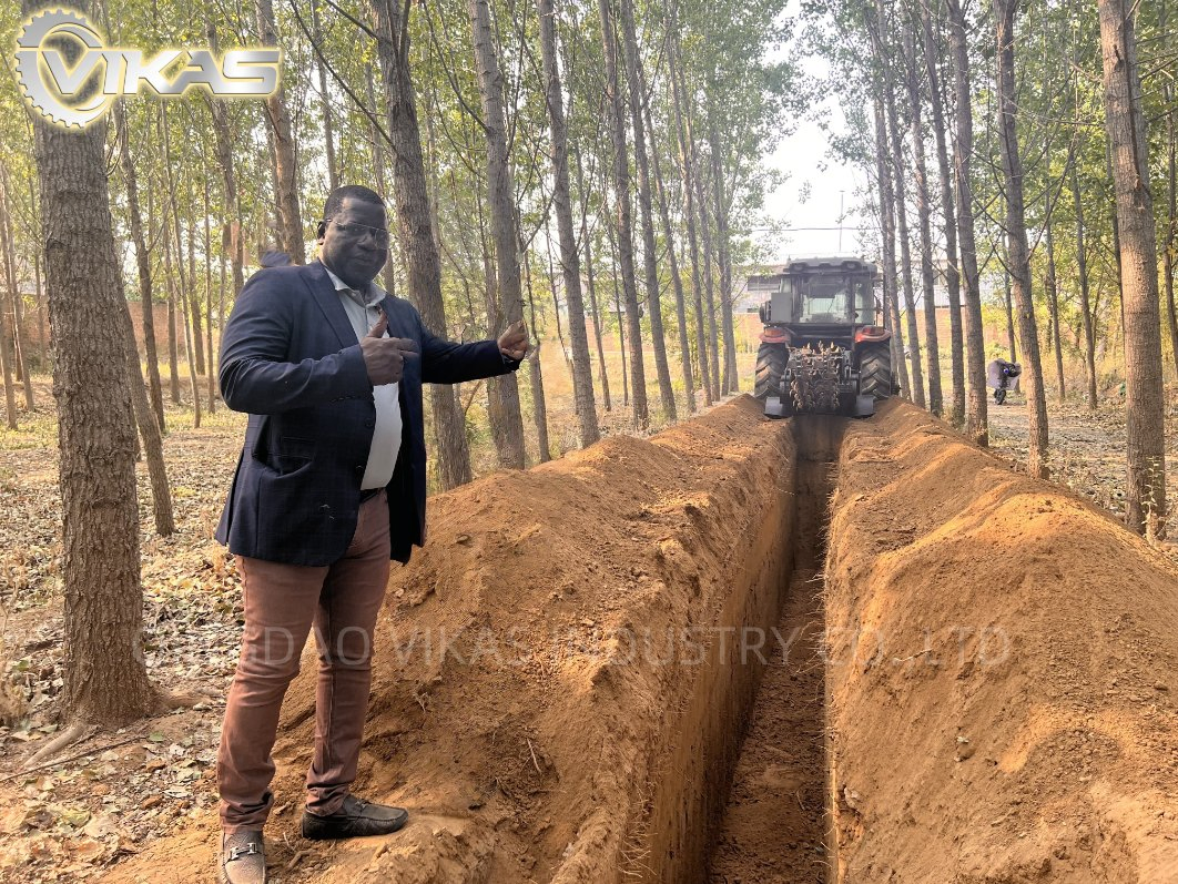 Zanjadora 3-Point Tractor Mounted Pto Single Ditch Ditching Pipeline Disc Double Farmland Saw Farm Chain Trencher for Burying Trenching Water Pipe and Cable