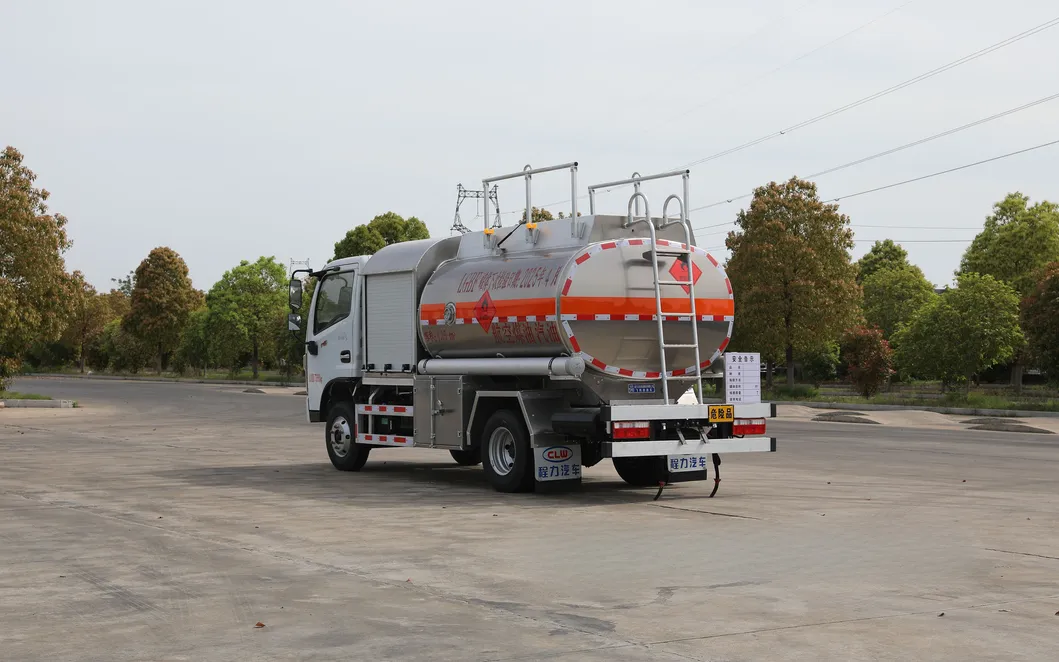Refueler Truck Photo 7
