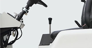 2.5 Ton Diesel Engine Powered Airport Baggage Towing Equipment