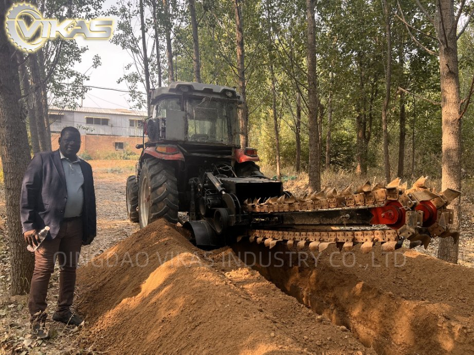 Large Dither Machine Pto 3point 30-120HP Farmland Tractor Mounted Excavator Field Pipeline Chain Trencher for Agricultural Ditching, 15-100cm Width, 200cm Depth
