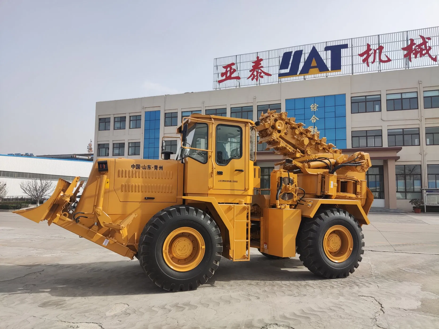 CE Certified Heavy Duty Chain Agricultural Ditching Machine Trenching Machine Trencher