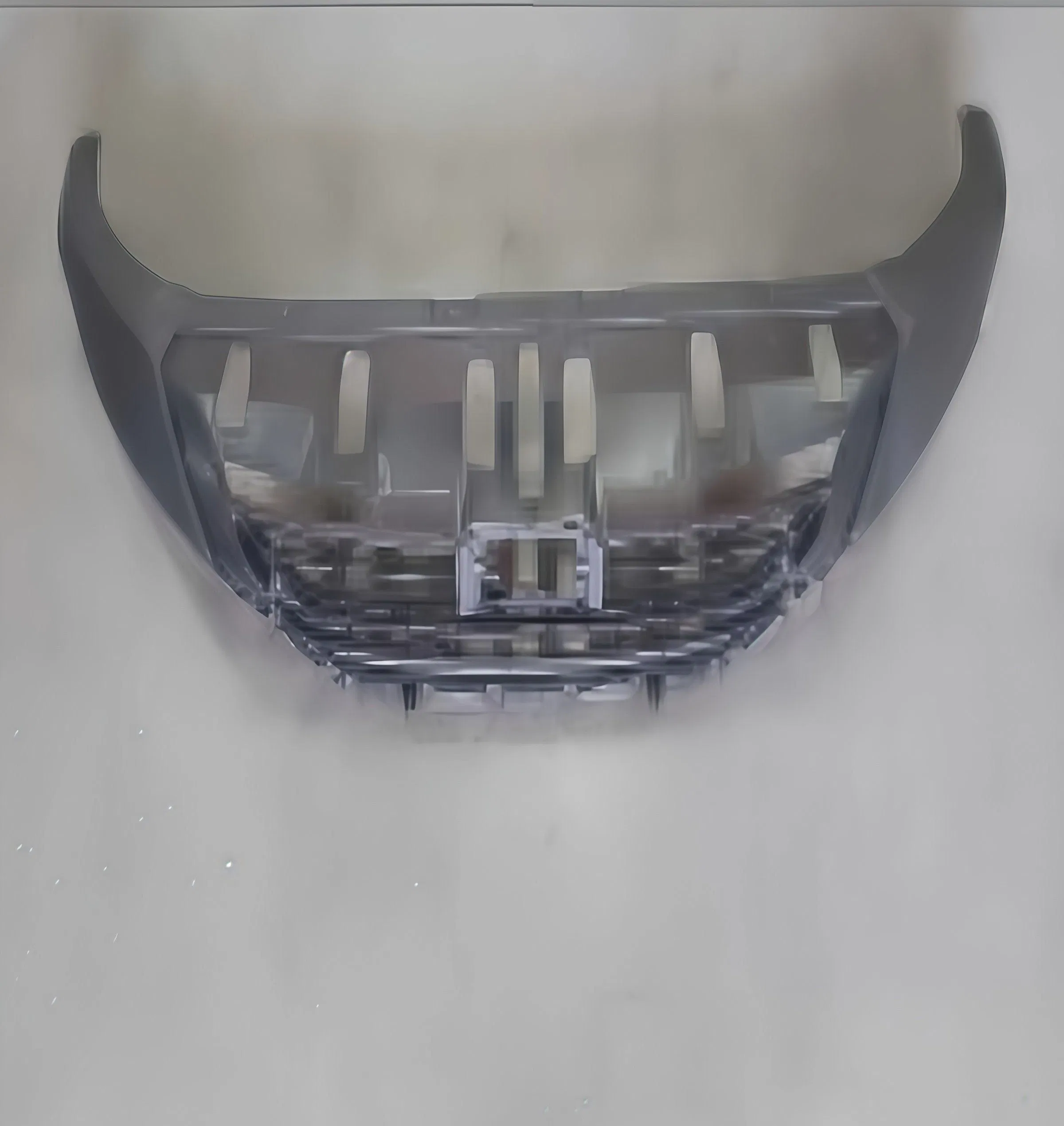 Peças de reposição automotivas genuínas OEM baratas e duráveis, capa do para-choque dianteiro com lâmpadas LED para Byd Song Plus